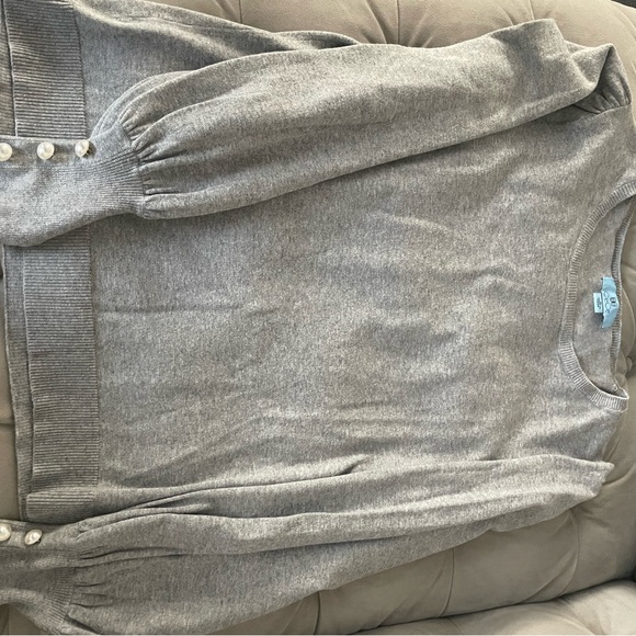 CeCe Tops - Gray Sweater with Pearl Button Accents
